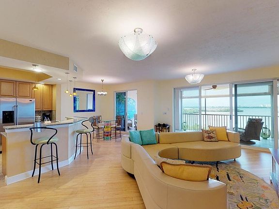 3rd image of 337 Vintage Bay Dr Unit 23