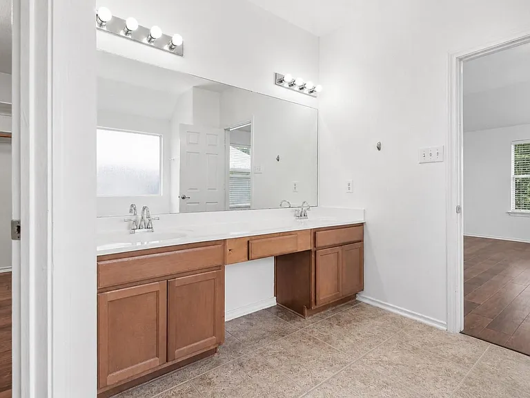 174 E Spindle Tree Cir — Photo 29
