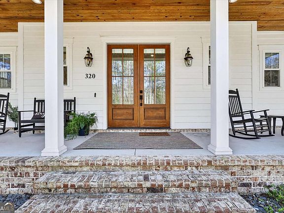 5th image of 320 Long Pond Rd