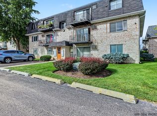 1319 N Baldwin Ct Unit 2B, Palatine, IL 60074