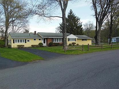 1st image of 7 Garden Cir