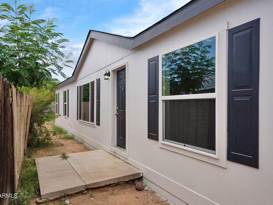 1st image of 2607 E Marconi Ave
