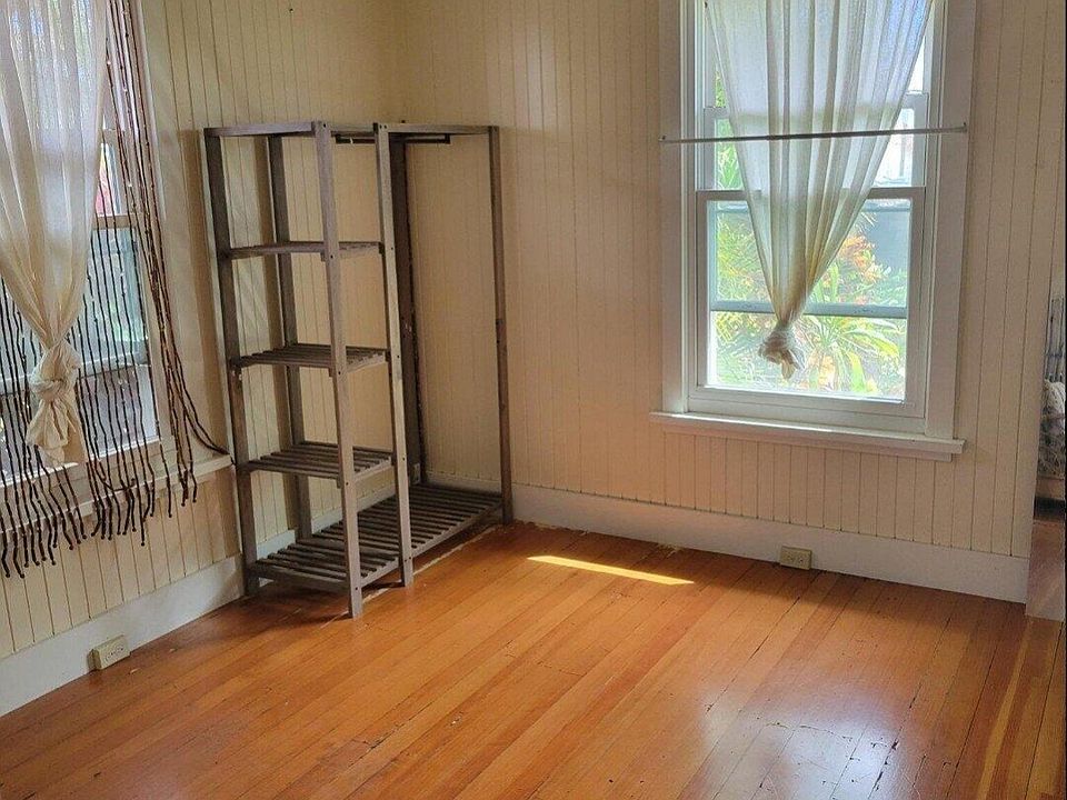 1st image of 1771 E Vineyard St