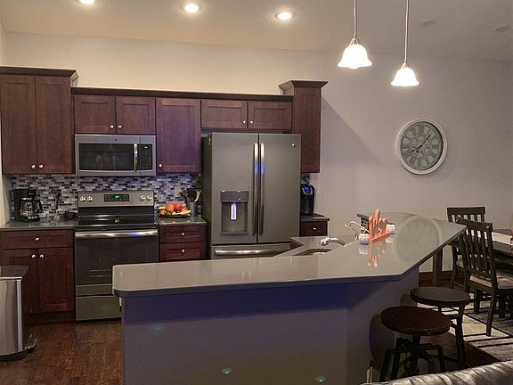 4th image of 2412 W 37th St