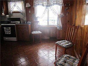 5th image of 333 McNaughton Ave