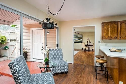 4th image of 173 Bel Ayre Dr