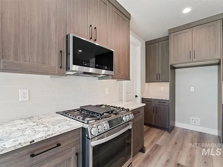 578 Hidden Mill Ct — Photo 8