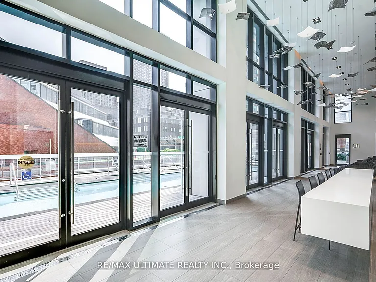 1 Yorkville Ave #1907 — Photo 19