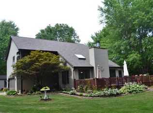 23 Crestwood Dr, Centralia, IL
