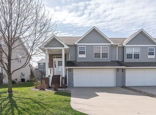 1517 Sadler Dr, North Liberty, IA 52317