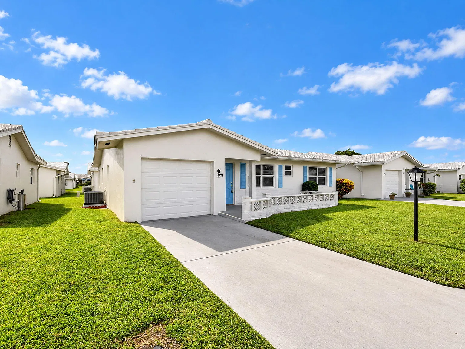 2 bed, 2.0 bath, 1317 sqft, $2,500 — Photo 3