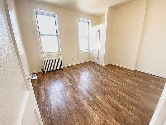 4th image of 30-12 44th St #3L
