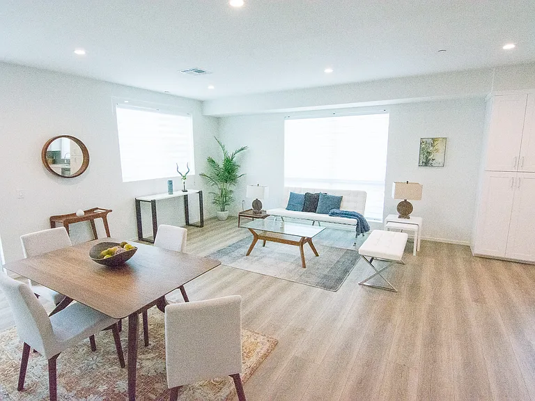 2006 S Corning St #3 — Photo 2