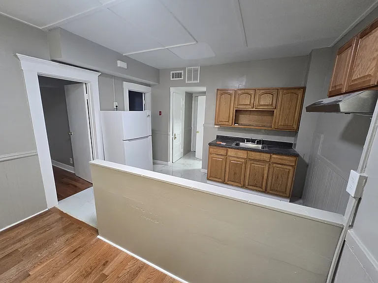 357 Pearl St #A2 — Photo 4