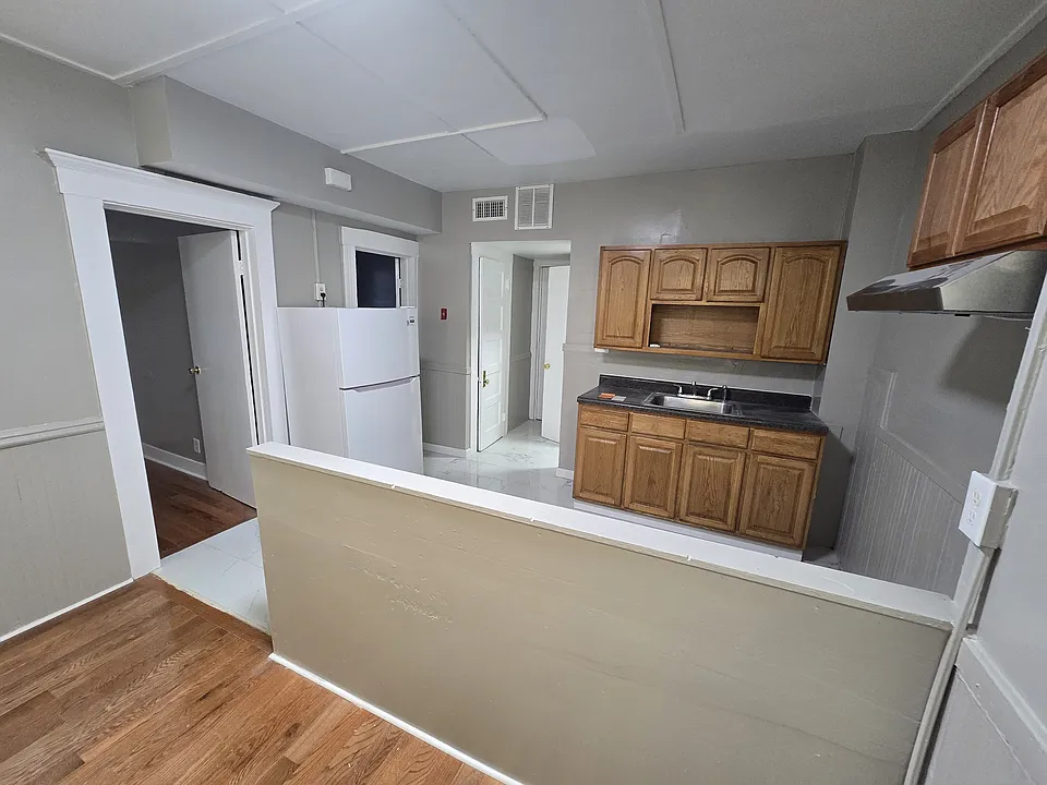 357 Pearl St #2A