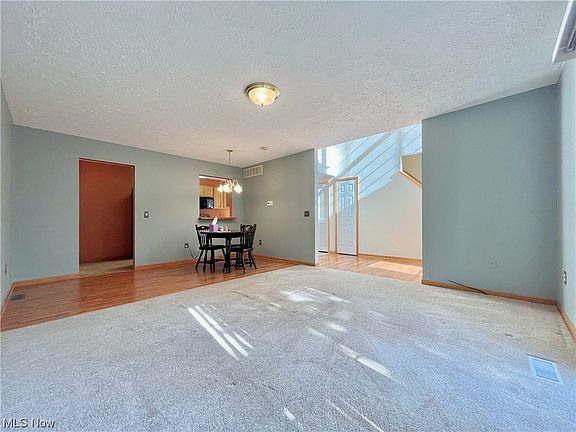4th image of 1045 N Jefferson St #U-b