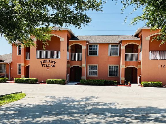 2nd image of 1126 SW 47th Ter APT 202