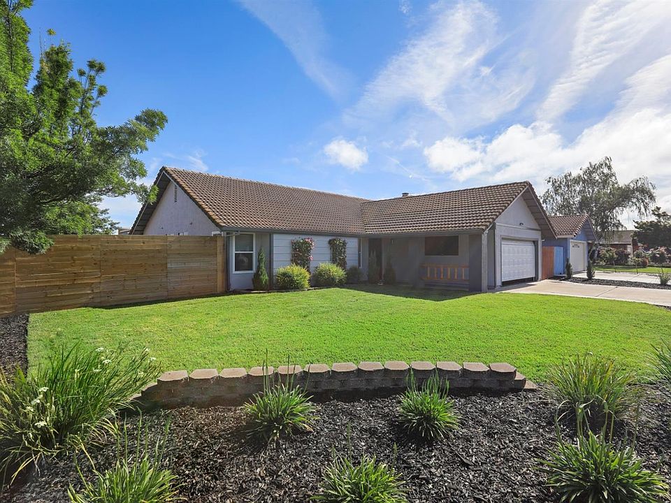 1st image of 277 Dovewood Dr