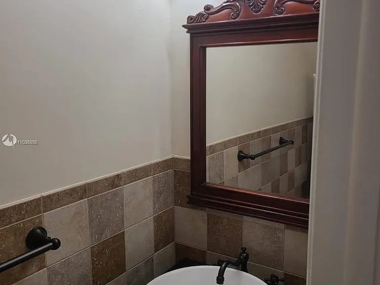 1907 SW 107th Ave #801 — Photo 33