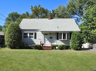 627 Delaware Ave, Ridgewood, NJ 07450