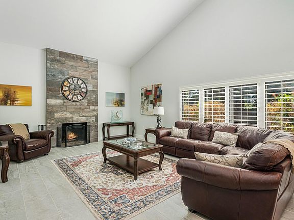 5th image of 8506 N Timberlane Dr