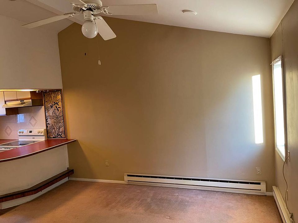 1st image of 375 Bay Ave Floor 2