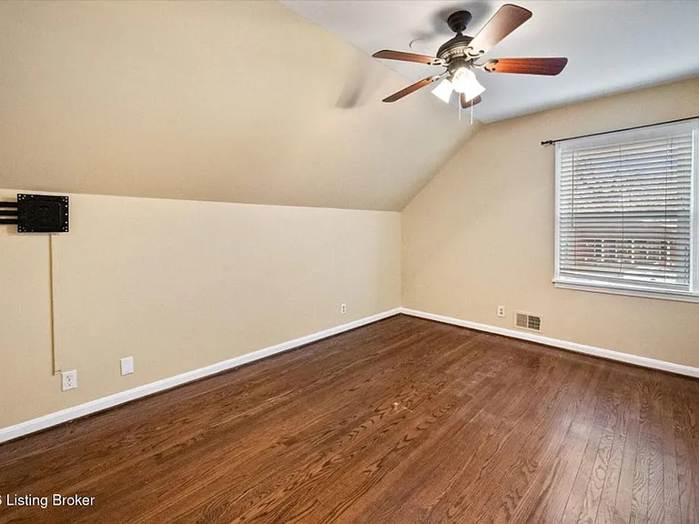 9903 Welshpool Ct — Photo 18