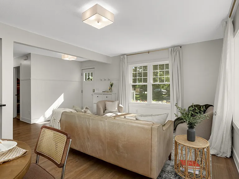 1385 Arbor St — Photo 6