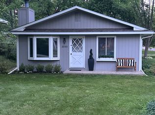 2050 Pontiac Dr, Sylvan Lake, MI 48320