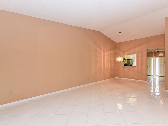 4th image of 3742 English Ln APT A