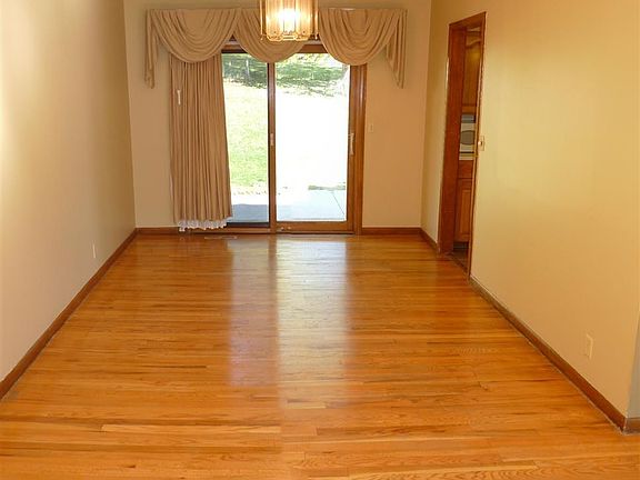 4th image of 7113 Chandler Acres Dr