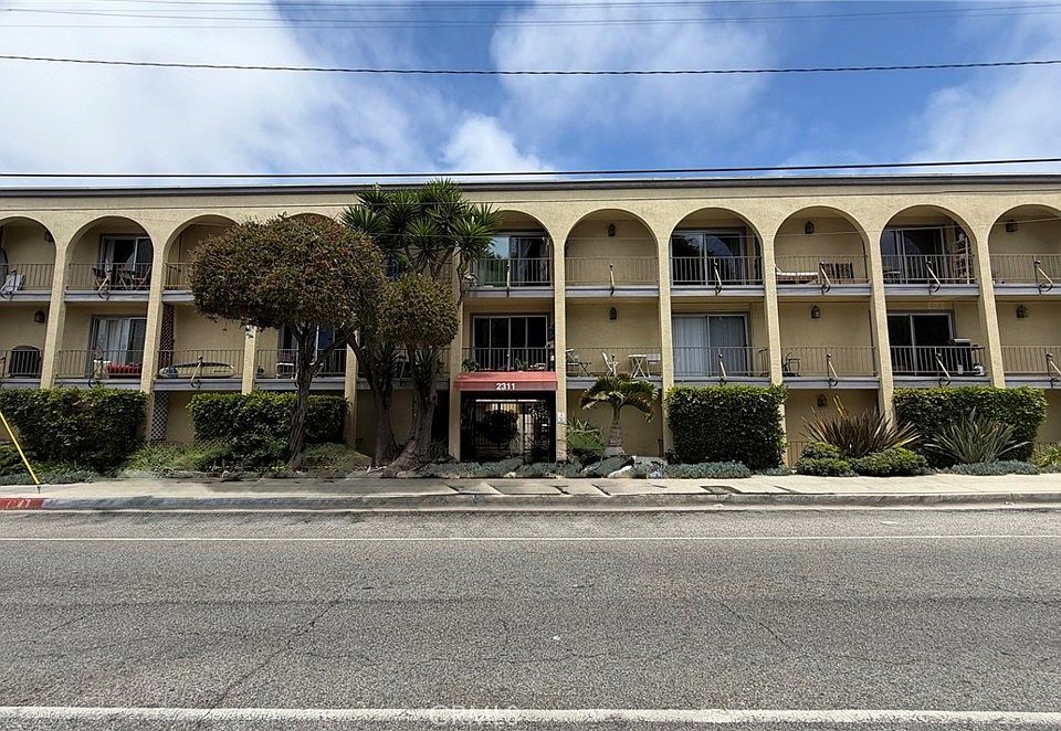 1st image of 2311 4th St APT 221
