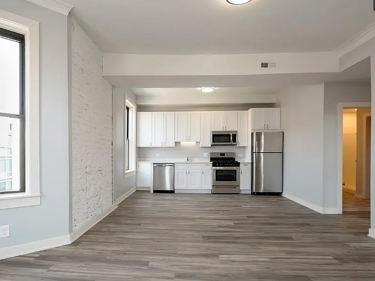 1859 W Chicago Ave #4F — Photo 4
