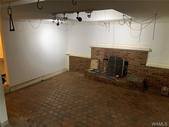 2nd image of 2820 35th St E