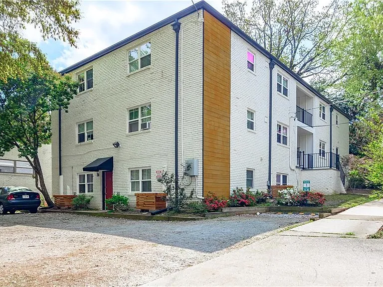 880 Saint Charles Ave NE #5 — Photo 12