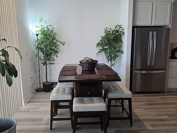 5th image of 4485 SW 84th St