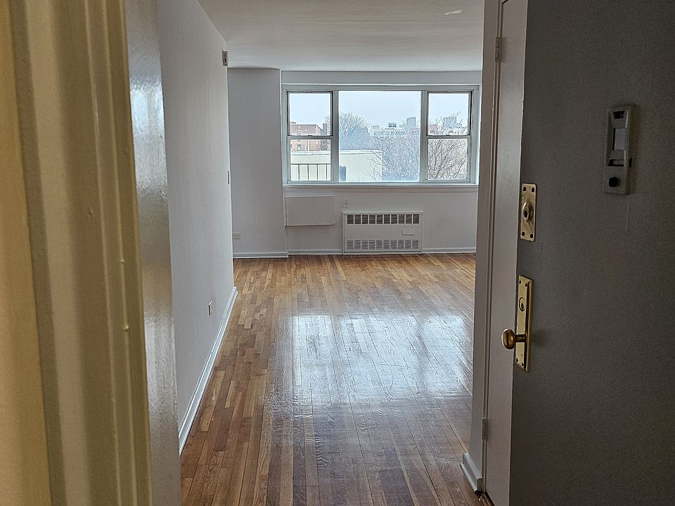 1st image of 34-43 Crescent St #5P