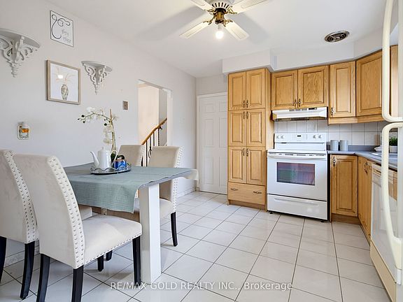 5th image of 64 Doncaster Dr