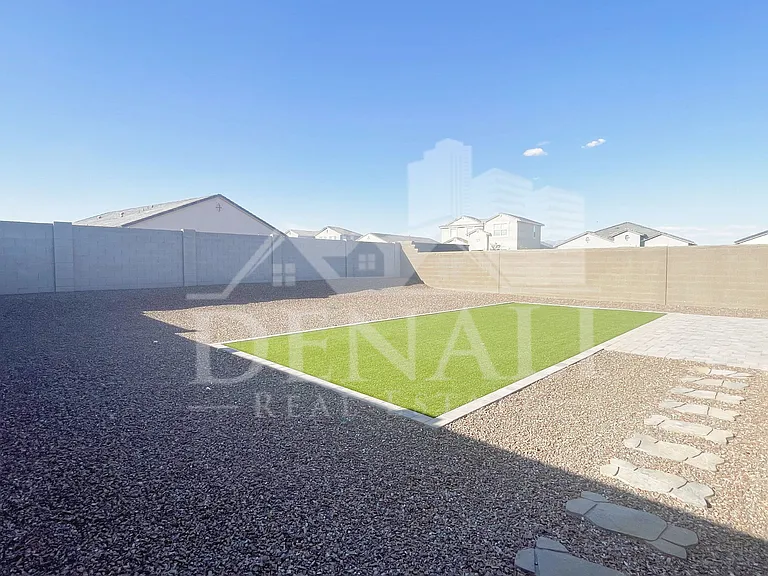 2760 W Stradling Ave — Photo 35
