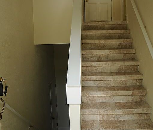 entry stairs to upper level