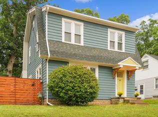 901 Beechwood St NE, Grand Rapids, MI 49505
