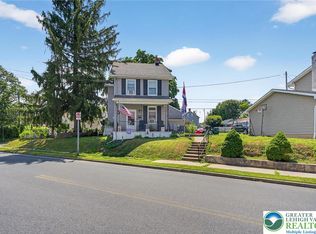 1030 Howertown Rd, Catasauqua, PA 18032