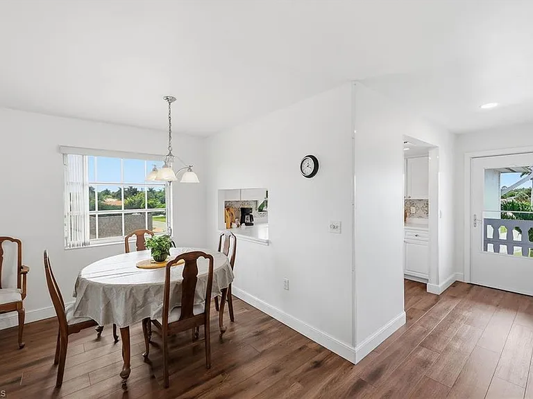 315 Saint Andrews Blvd #D38 — Photo 2