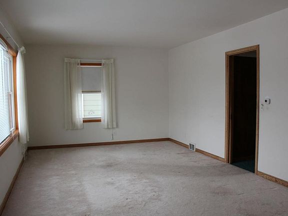 4th image of 1511 6th Ave N