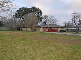 1177 Davis Bend Rd, Alvin, TX 77511