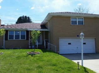 120 Stardust Dr, Wintersville, OH