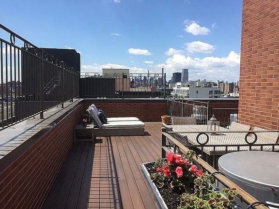 5th image of 203 E 121st St APT 305