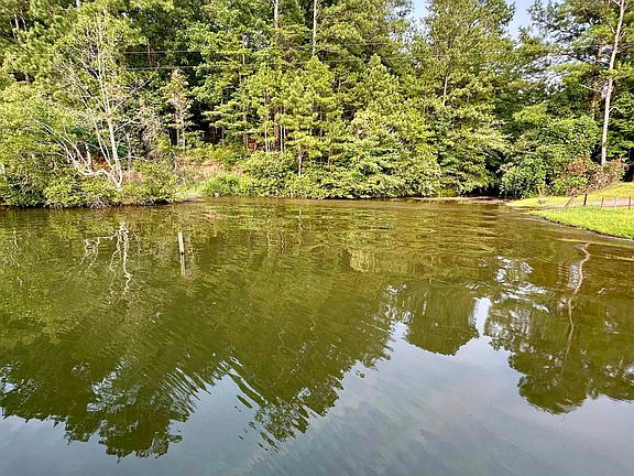 5th image of 50 Lakeside Cir