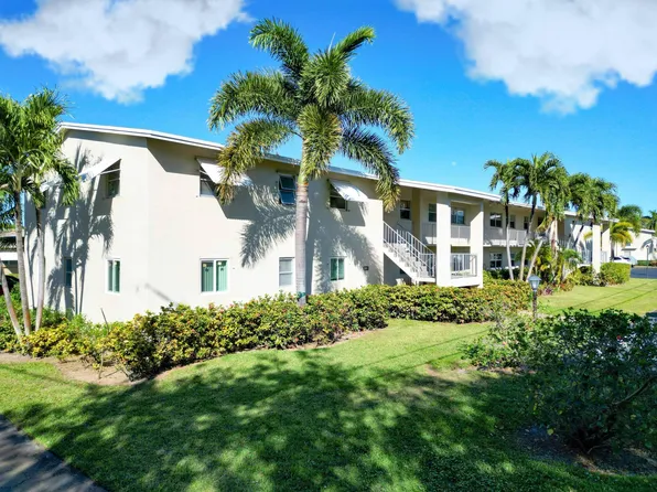 301 Circle Drive S #103, Boynton Beach, FL 33435