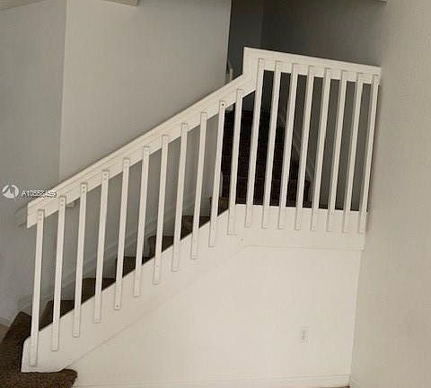 5th image of 1701 SW Umbria St #0